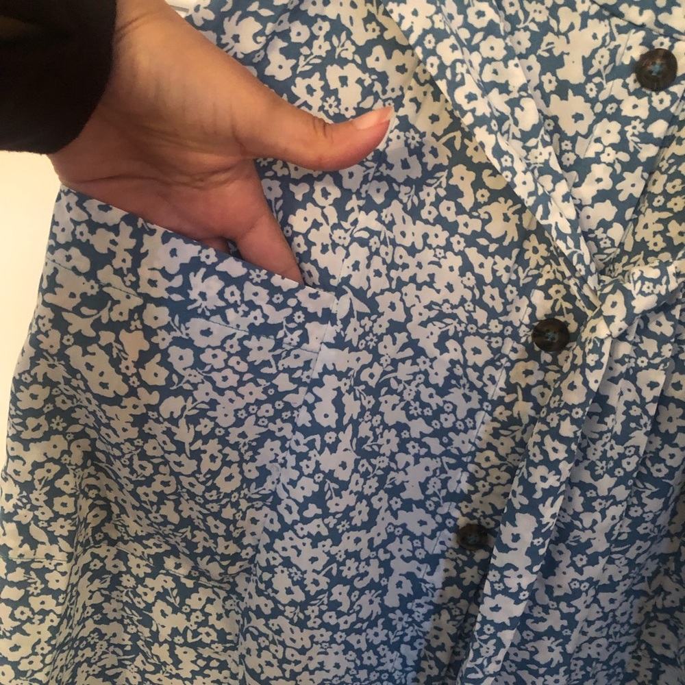 Dress - Picture 5 of 6